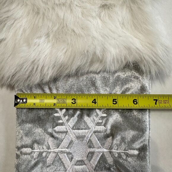 Prima Creations 2008 Gray Snowflake Fluffy Christmas Stocking - Picture 10 of 11